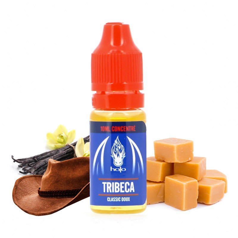 Huile concentrée Tribeca arôme concentré e liquide, flacon jaune et bleu avec bouchon rouge, entouré de cubes de caramel et d’un chapeau de cowboy bruns.